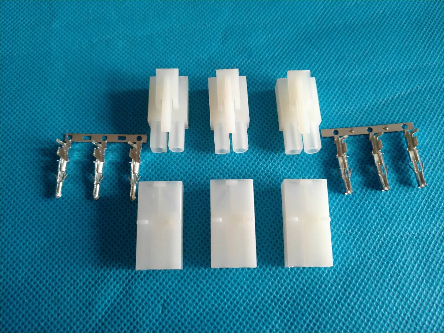 電子連接器 電子連接器