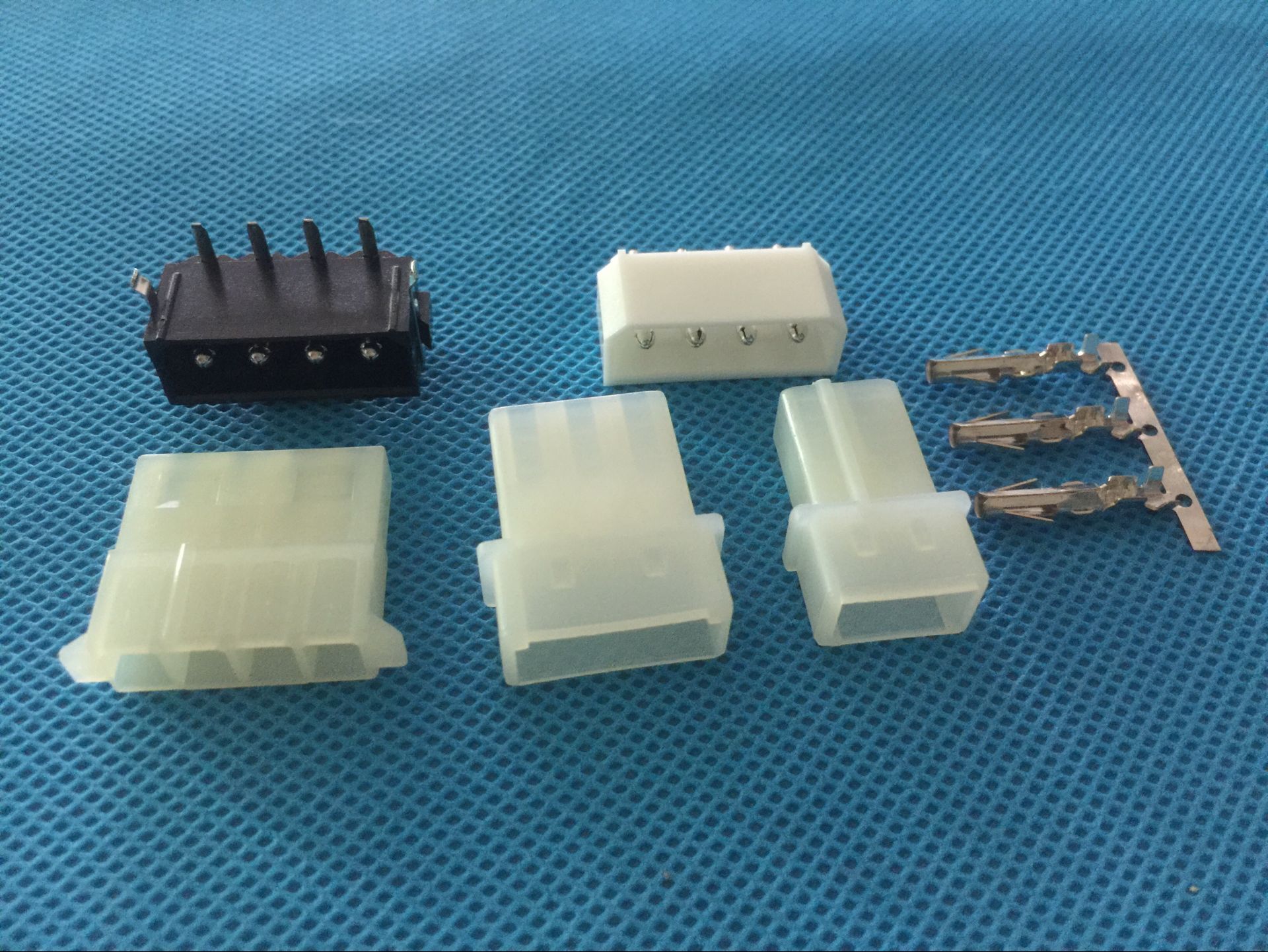 線對(duì)板連接器 線對(duì)板連接器