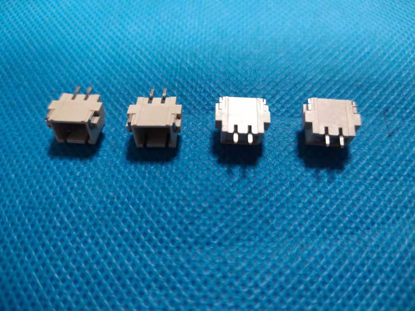 板對(duì)板連接器 板對(duì)板連接器